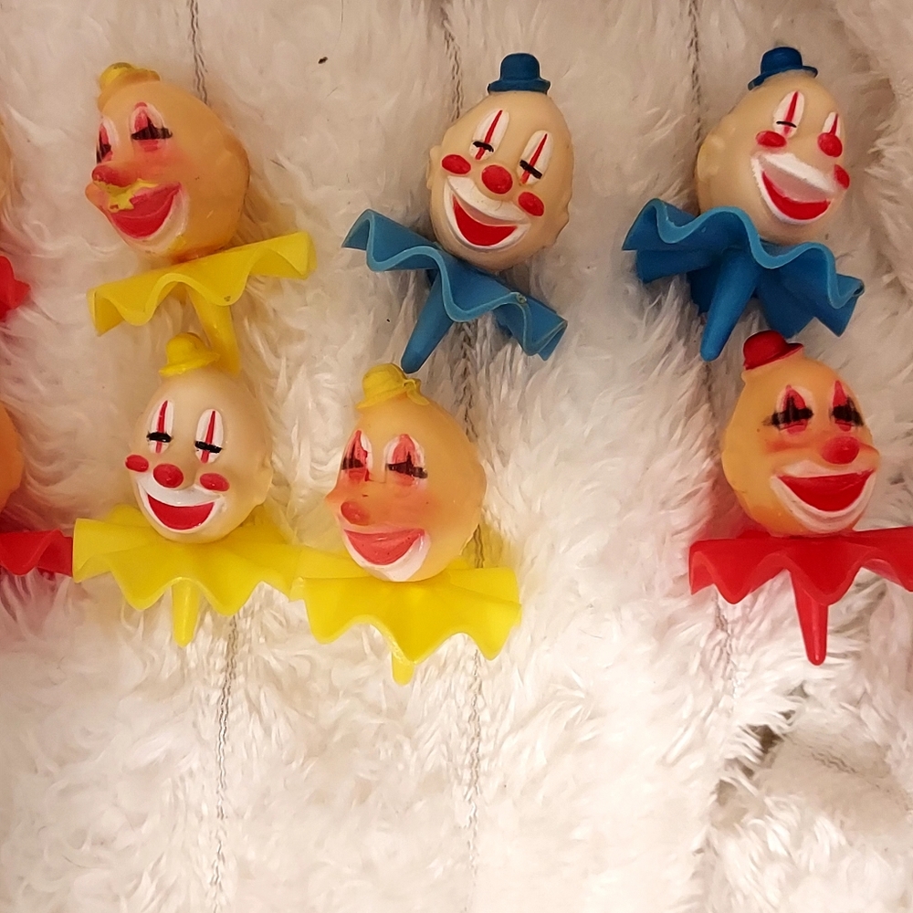 11 Vintage Retro Circus Clown Wilton Plastic Cup Cake Toppers - Picture 4 of 5